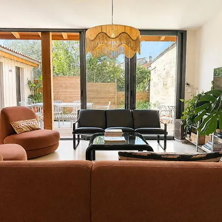 Villa House For 10 People - Private Garden - Ac *
