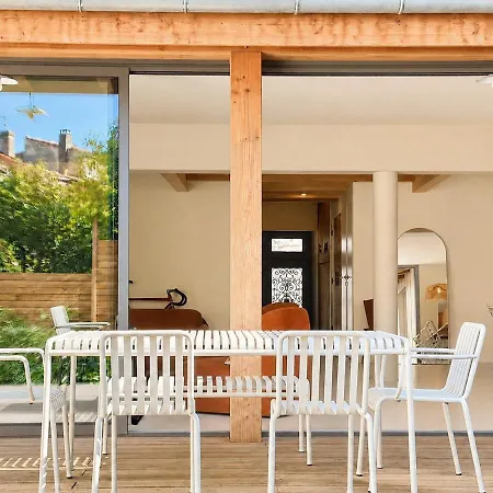 House For 10 People - Private Garden - Ac *