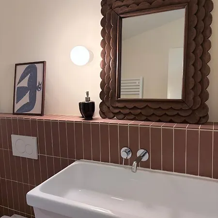 House For 10 People - Private Garden - Ac Villa *